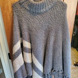 Barefoot dreams cozy beach ponch